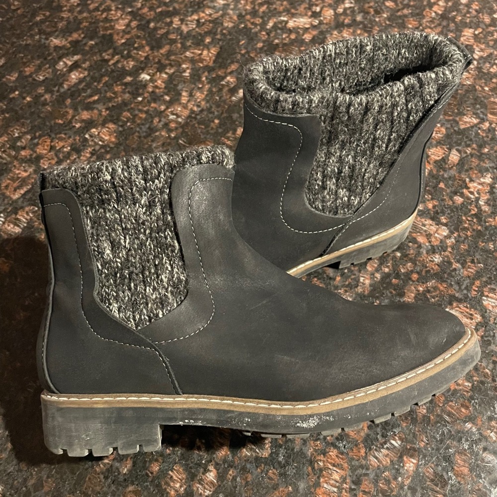 Womens‎ 8.5 Black Chelsea Ankle Boots Knit Collar Lug Sole